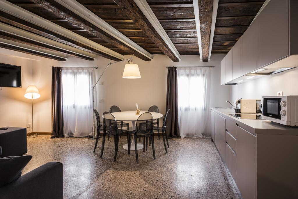 ונציה Myplace Campo Santa Margherita Apartments מראה חיצוני תמונה