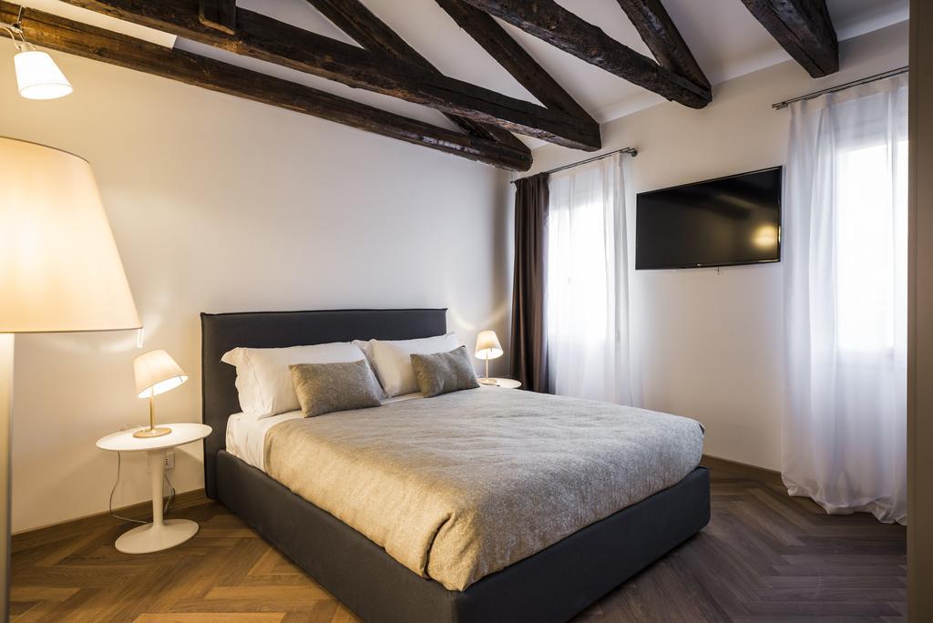 ונציה Myplace Campo Santa Margherita Apartments מראה חיצוני תמונה